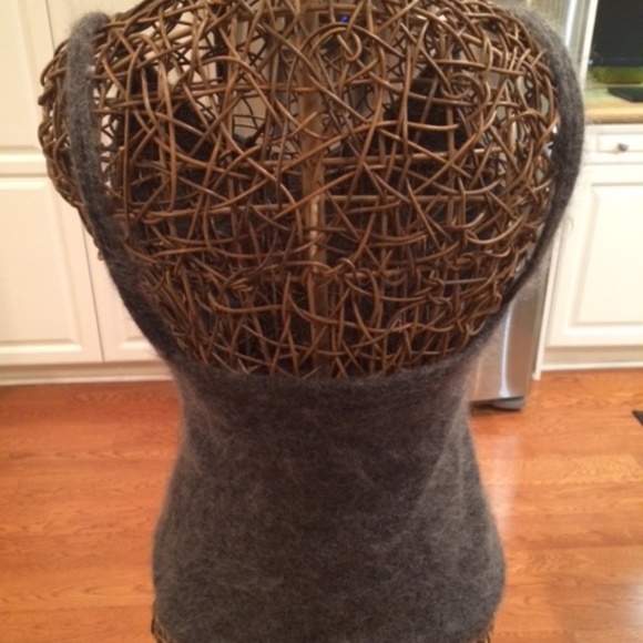 SWEATER CAMI BY GRIFFITH & GRAY FOR ST. JOHN - Picture 2 of 4